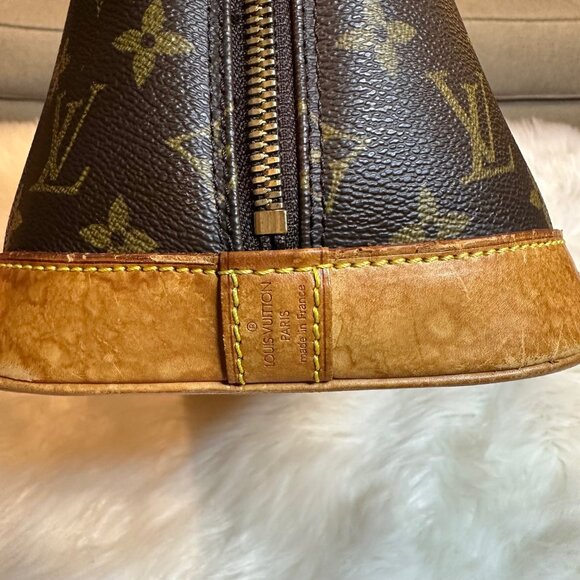 Authentic Louis Vuitton Monogram Alma PM Satchel - Picture 12 of 15